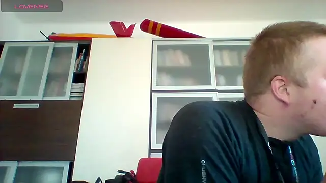 Matttthees online show from 8, 11, 2025