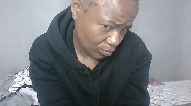 BeejayLoverxx online show from 3, 3, 2025