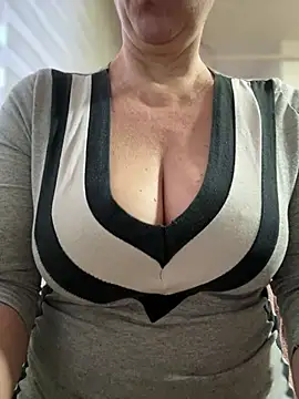 Snapshot of sweetmystery1 chatting on 17, 1, 2026 sweetmystery1 online show from 17, 1, 2026