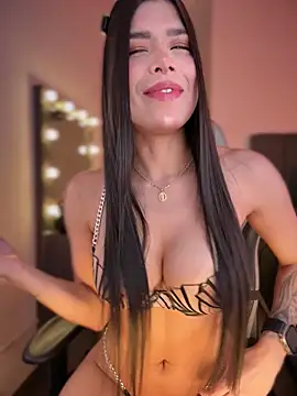 Snapshot of JanyLunaa chatting on 20, 11, 2025 JanyLunaa online show from 20, 11, 2025