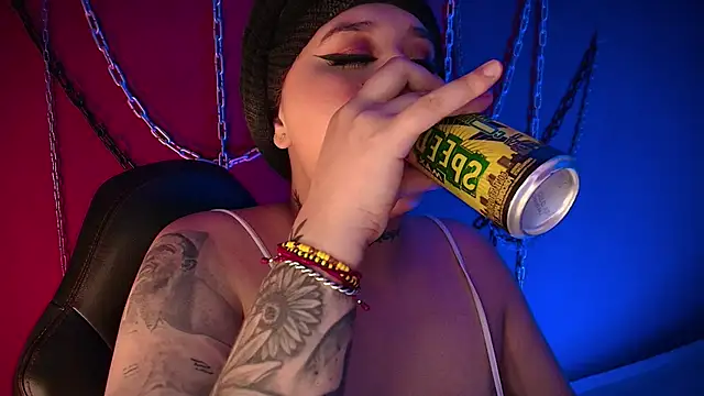 Snapshot of Laura_takint chatting on 31, 12, 2024 Laura takint online show from 31, 12, 2024