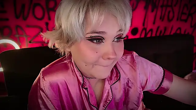 Snapshot of Laura_takint chatting on 10, 2, 2025 Laura takint online show from 10, 2, 2025