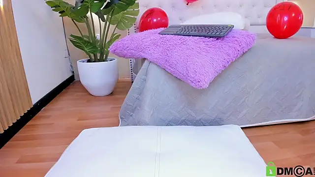 Snapshot of Mackenzie_17 chatting on 20, 2, 2026 Mackenzie 17 online show from 20, 2, 2026