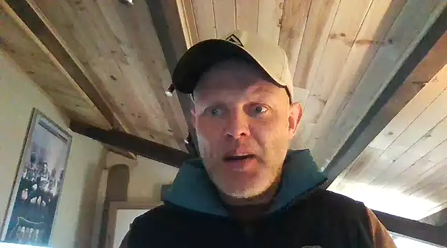 Snapshot of davigochi77bcn chatting on 27, 2, 2025 davigochi77bcn online show from 27, 2, 2025