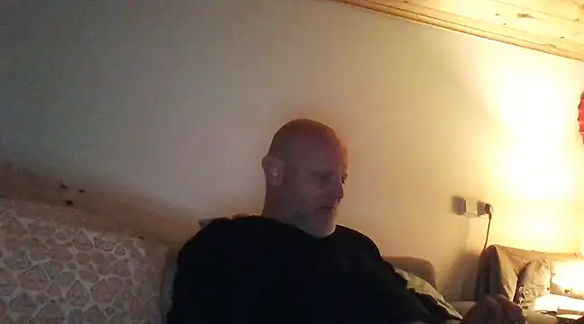 Snapshot of davigochi77bcn chatting on 5, 3, 2025 davigochi77bcn online show from 5, 3, 2025