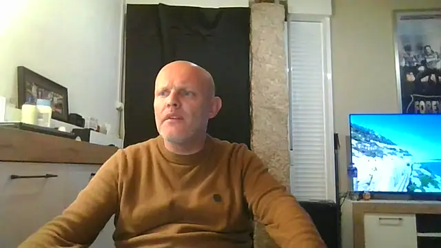 Snapshot of davigochi77bcn chatting on 10, 11, 2025 davigochi77bcn online show from 10, 11, 2025