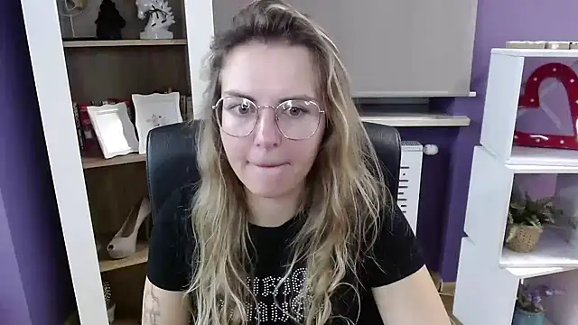 Zoey Erotic online show from 6, 10, 2025