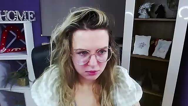 Zoey Erotic online show from 7, 1, 2026