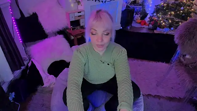 AliceW0lf online show from 18, 12, 2025