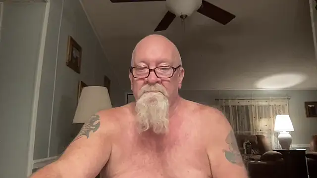 Snapshot of kcbace61760 chatting on 14, 10, 2025 kcbace61760 online show from 14, 10, 2025