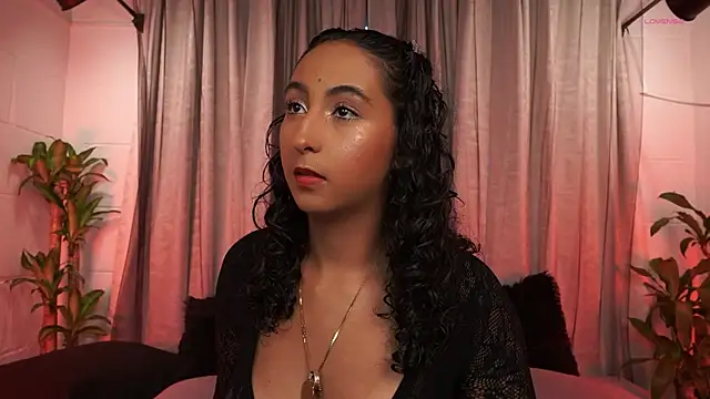 Snapshot of agatha_collins_ chatting on 23, 10, 2025 agatha collins online show from 23, 10, 2025