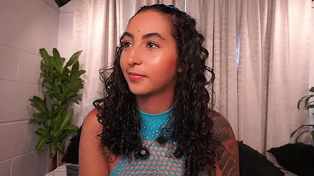 Snapshot of agatha_collins_ chatting on 7, 1, 2026 agatha collins online show from 7, 1, 2026