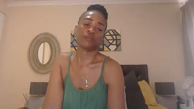 Creamyass22 online show from 18, 3, 2025