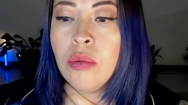 charlottezoe15 online show from 25, 7, 2026