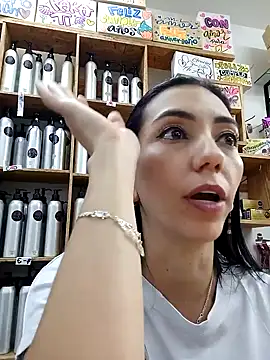 LunaZambrano online show from 4, 2, 2025