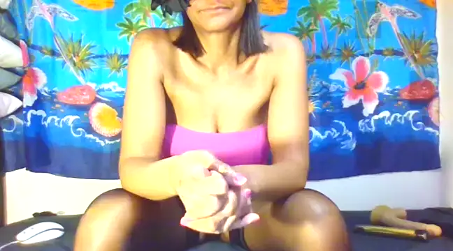 laetitiafun online show from 3, 3, 2025