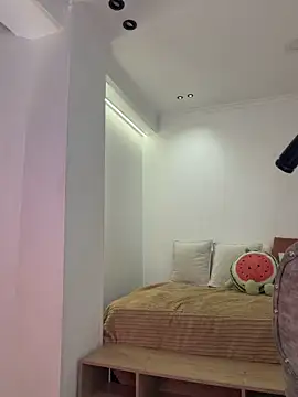 CelesteBreedlove online show from 7, 5, 2026