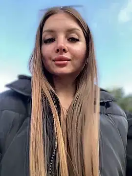 KrisMagnoly online show from 3, 10, 2025