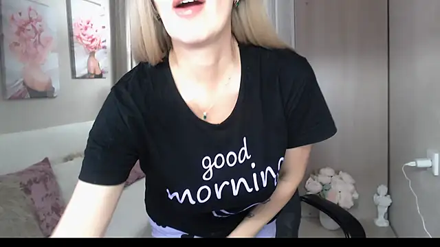 Snapshot of sensualEmilia chatting on 12, 2, 2025 sensualEmilia online show from 12, 2, 2025