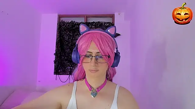 Snapshot of KimberlyJohnsoon chatting on 14, 10, 2025 KimberlyJohnsoon online show from 14, 10, 2025