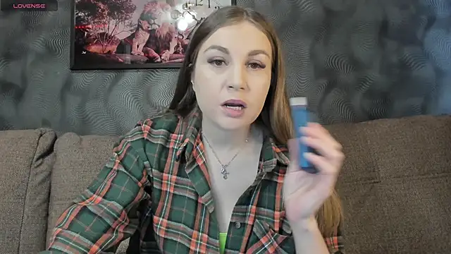 CassieMils online show from 1, 3, 2025