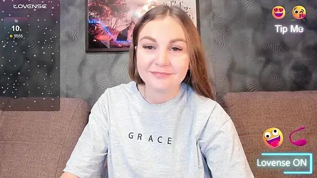 CassieMils online show from 30, 10, 2025