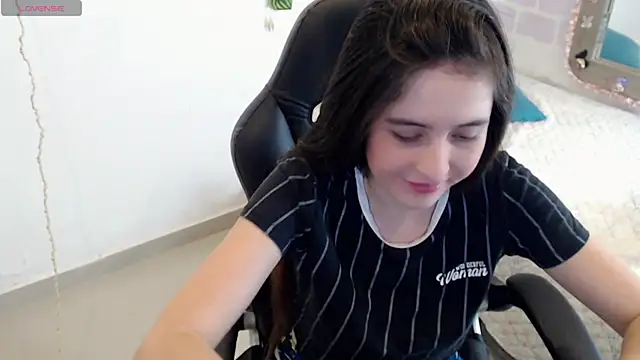 tania sweet   online show from 1, 2, 2025