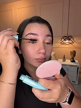 Snapshot of ava_blue chatting on 12, 4, 2026 ava blue online show from 12, 4, 2026