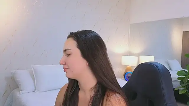 Snapshot of ava_blue chatting on 14, 4, 2026 ava blue online show from 14, 4, 2026