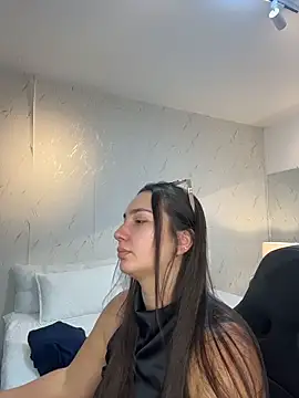 Snapshot of ava_blue chatting on 4, 7, 2026 ava blue online show from 4, 7, 2026