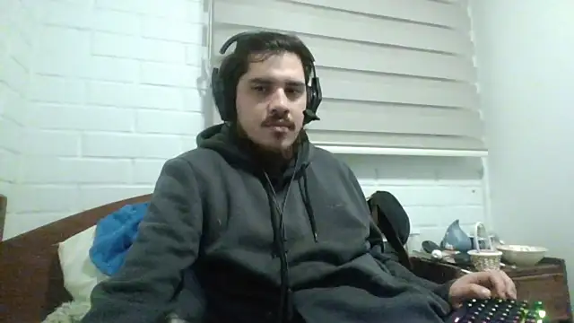 hung weeb online show from 24, 4, 2026