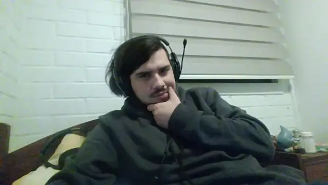 hung weeb online show from 30, 5, 2026