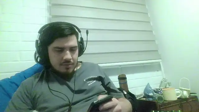 hung weeb online show from 12, 7, 2026
