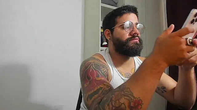 Snapshot of _Coddygold_ chatting on 1, 4, 2026 Coddygold online show from 1, 4, 2026