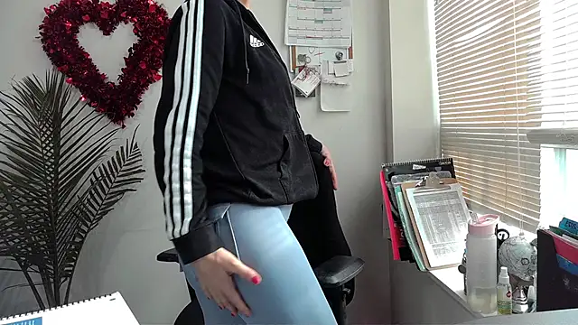 Snapshot of City_Kat chatting on 10, 1, 2025 City Kat online show from 10, 1, 2025