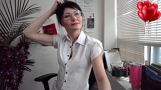 Snapshot of City_Kat chatting on 17, 12, 2025 City Kat online show from 17, 12, 2025