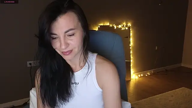 Mary love16 online show from 15, 3, 2025