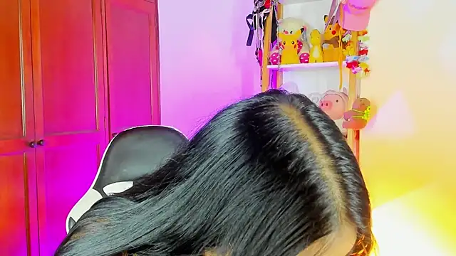 eymy-hadid online show from 6, 1, 2026