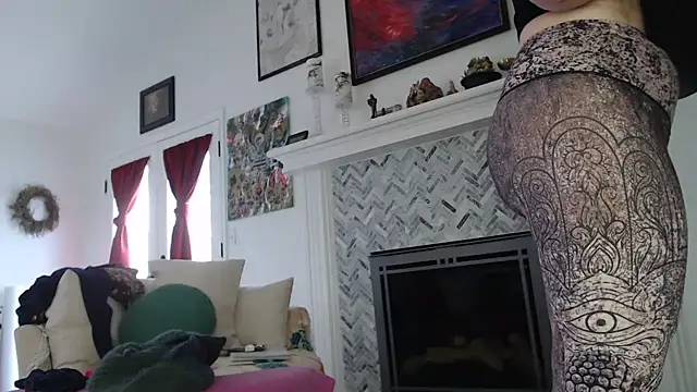 Snapshot of AuroraWillows chatting on 2, 3, 2025 AuroraWillows online show from 2, 3, 2025