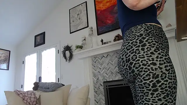 Snapshot of AuroraWillows chatting on 27, 9, 2025 AuroraWillows online show from 27, 9, 2025