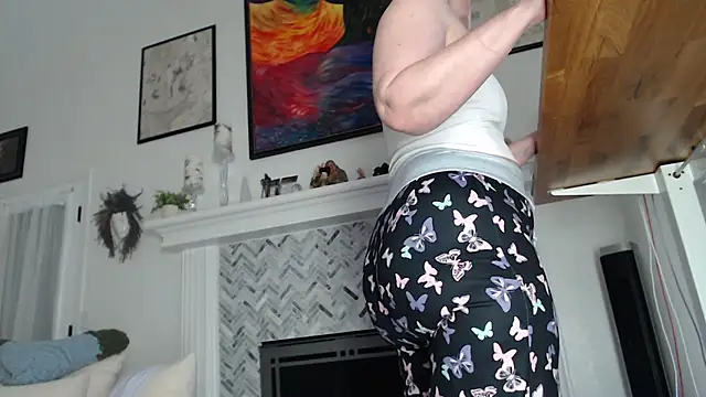 Snapshot of AuroraWillows chatting on 13, 10, 2025 AuroraWillows online show from 13, 10, 2025