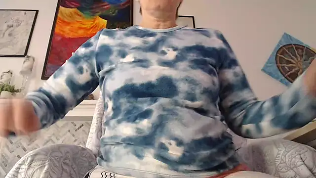 AuroraWillows online show from 2, 2, 2026