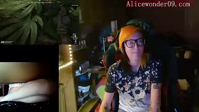 Snapshot of alicewonder09 chatting on 17, 12, 2024 alicewonder09 online show from 17, 12, 2024