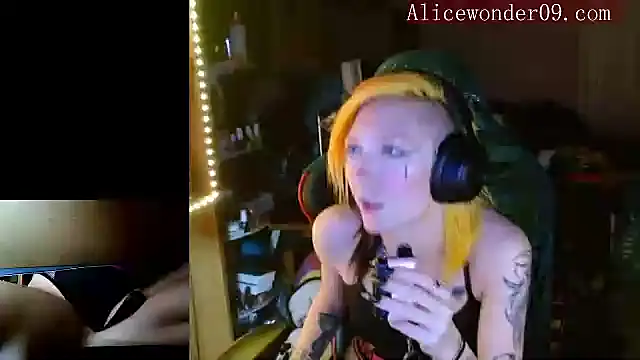 Snapshot of alicewonder09 chatting on 19, 12, 2024 alicewonder09 online show from 19, 12, 2024