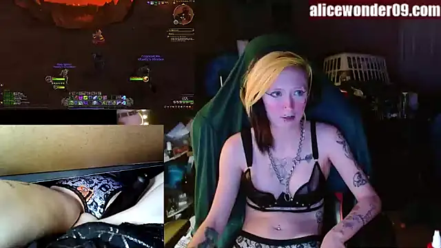 Snapshot of alicewonder09 chatting on 27, 12, 2024 alicewonder09 online show from 27, 12, 2024