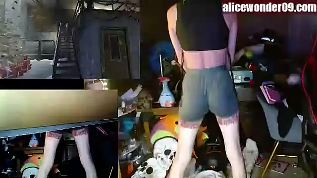 Snapshot of alicewonder09 chatting on 31, 12, 2024 alicewonder09 online show from 31, 12, 2024