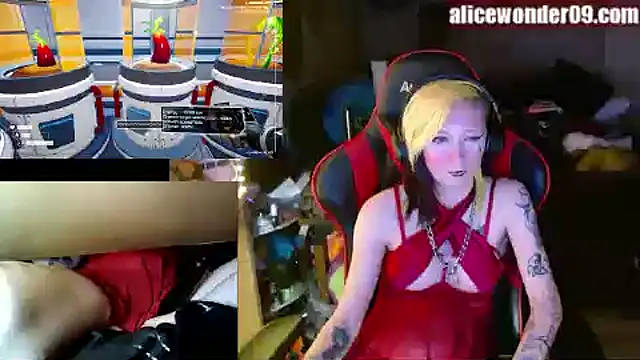 Snapshot of alicewonder09 chatting on 2, 1, 2025 alicewonder09 online show from 2, 1, 2025