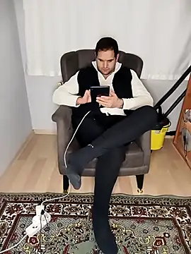 Snapshot of canakbulak00 chatting on 2, 3, 2025 canakbulak00 online show from 2, 3, 2025