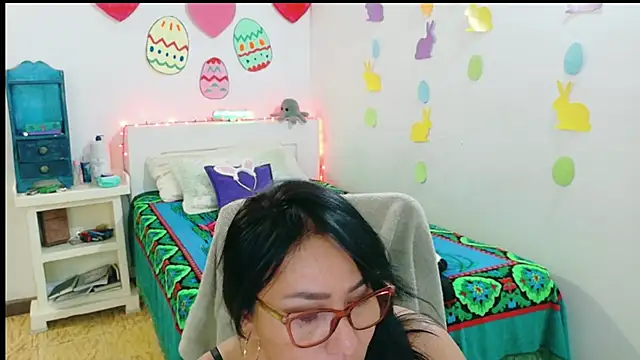 hottplay online show from 9, 4, 2026