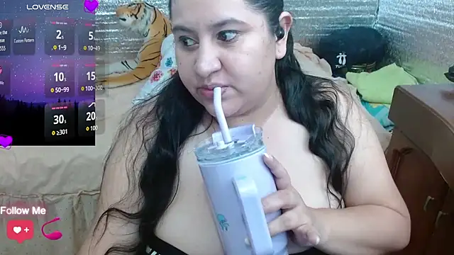 Snapshot of EMILY-NESSA chatting on 16, 9, 2025 EMILY-NESSA online show from 16, 9, 2025